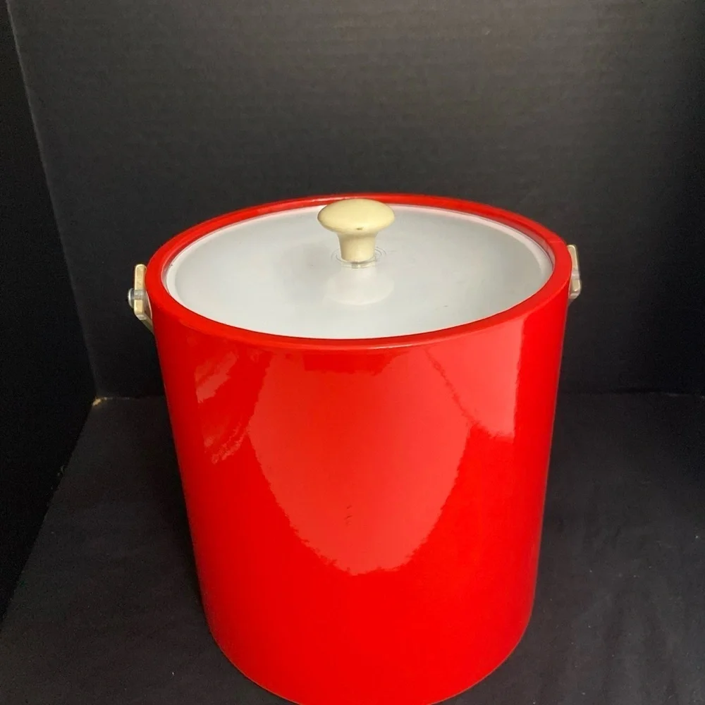 Vtg Red Vinyl Ice Bucket 70's 80s Retro MCM Barware Party Entertaining